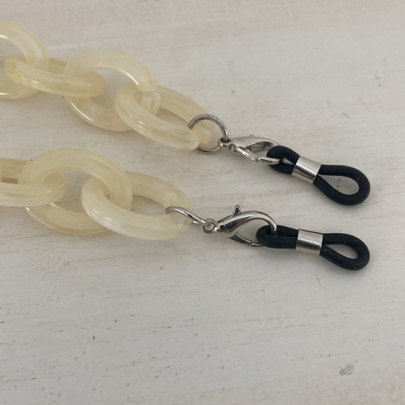 Classic Eyeglass Link Chain Necklace With Lobster Claw Clasp - Picture 7 of 8